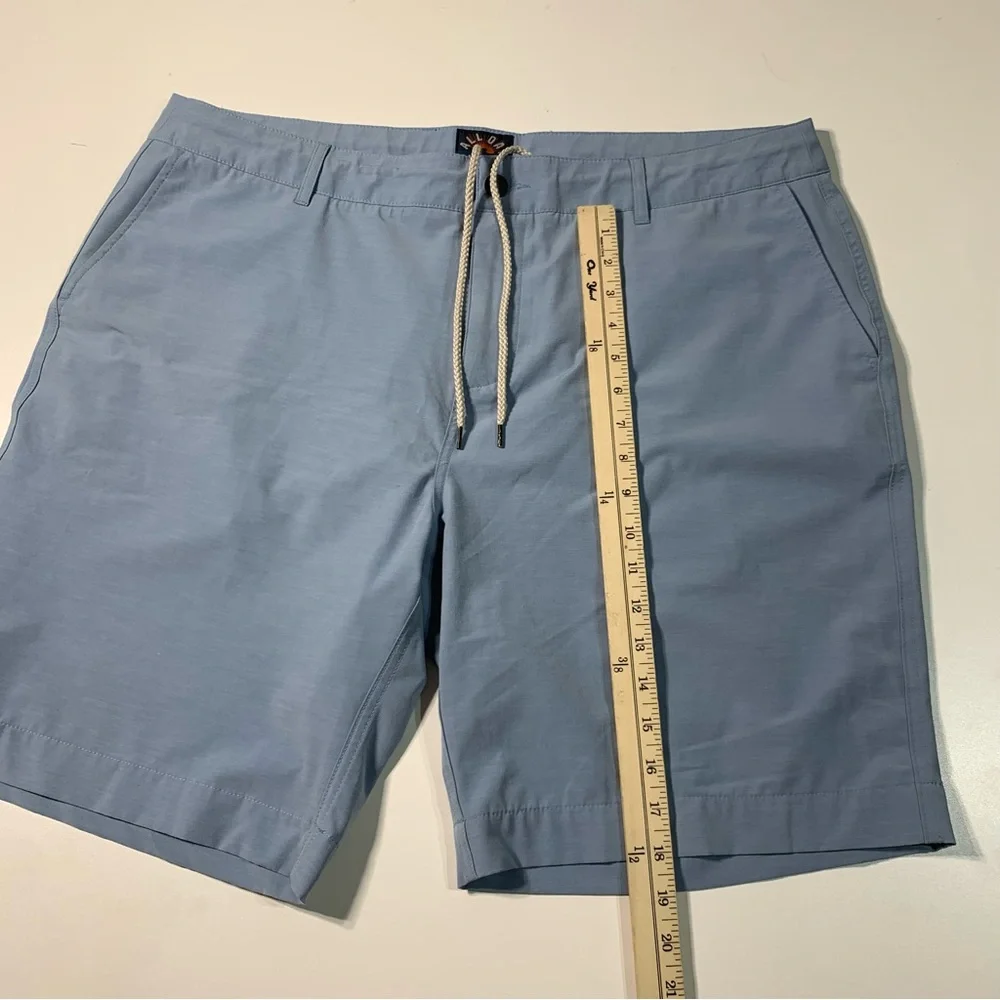 Faherty All Day Short Mens Size 38 Blue